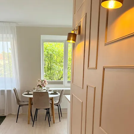 Daire Amaraa Pikk - Feels Better Than